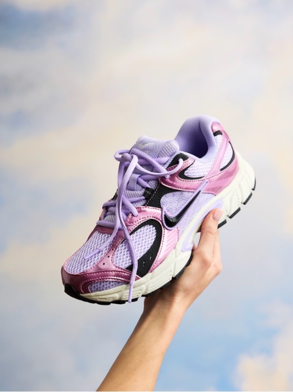 Nike Women's V5 RNR Lavender & Pink Running Sneaker - Lightweight Athletic Shoe